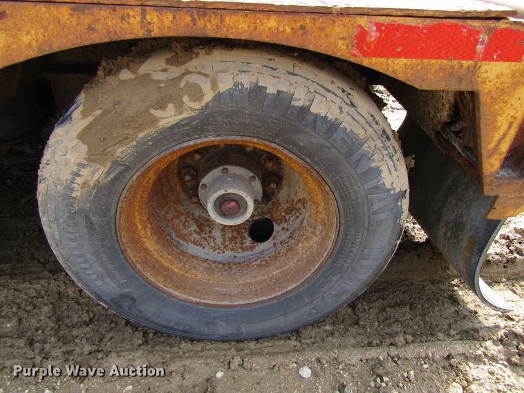 image for item FD9439 1986 Load King lowboy equipment trailer