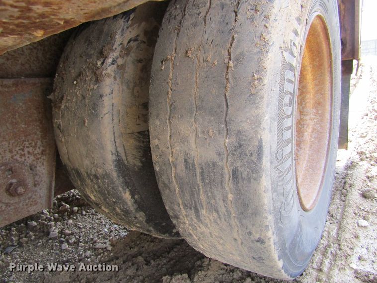 image for item FD9439 1986 Load King lowboy equipment trailer