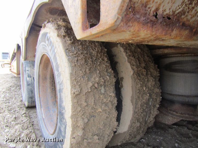 image for item FD9439 1986 Load King lowboy equipment trailer