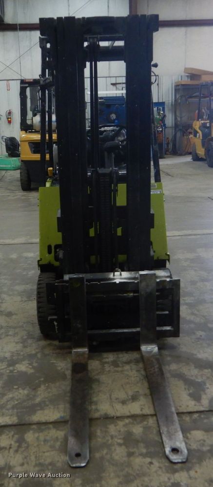 image for item FX9146 Clark GCX15E  forklift