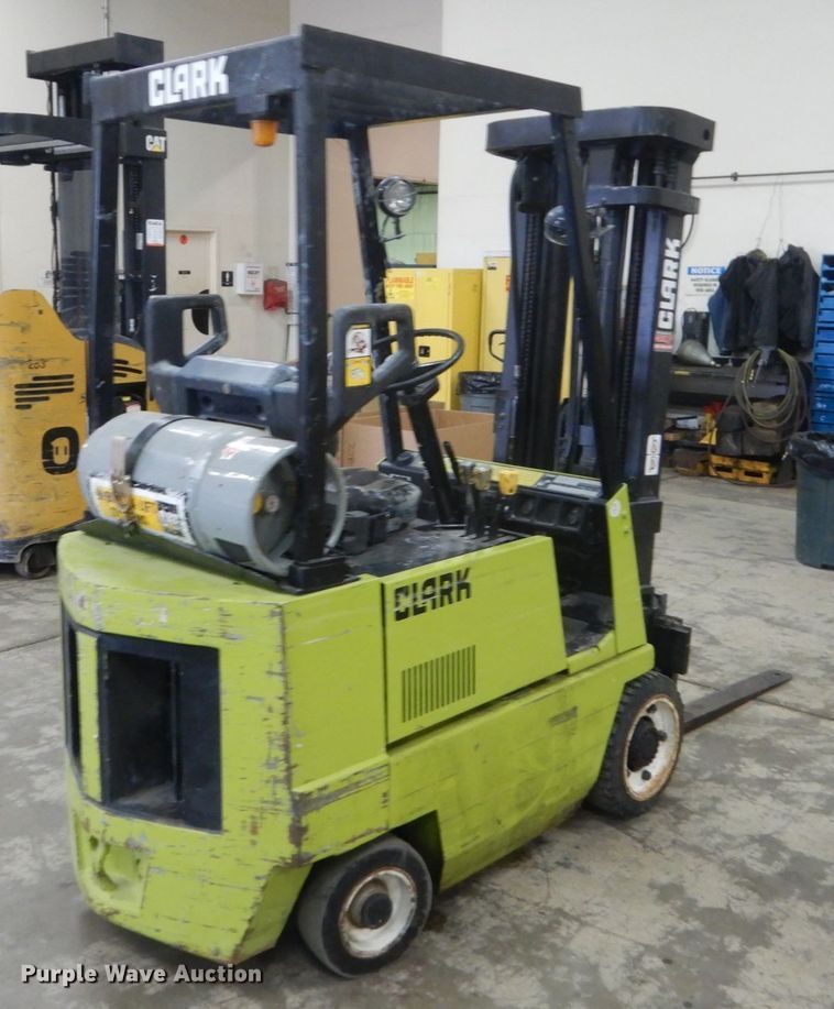 image for item FX9146 Clark GCX15E  forklift