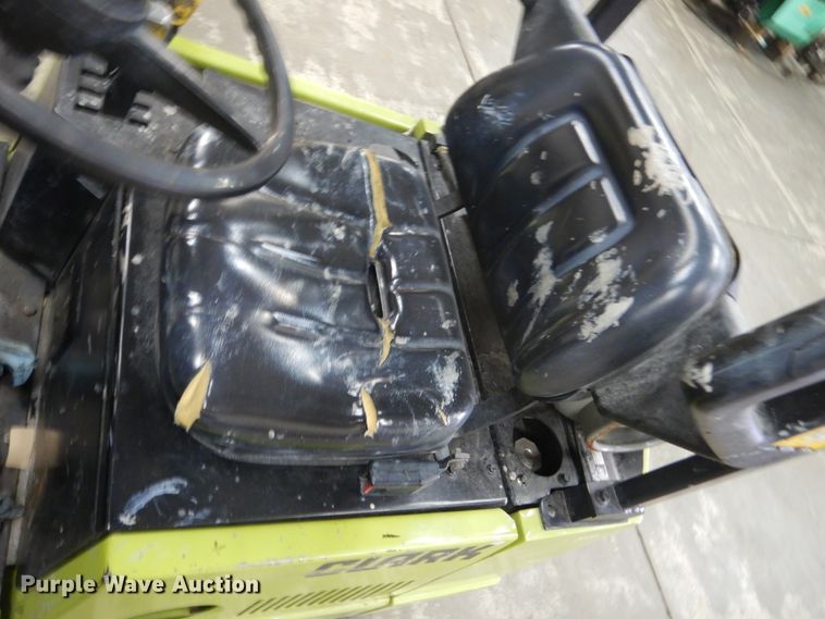 image for item FX9146 Clark GCX15E  forklift