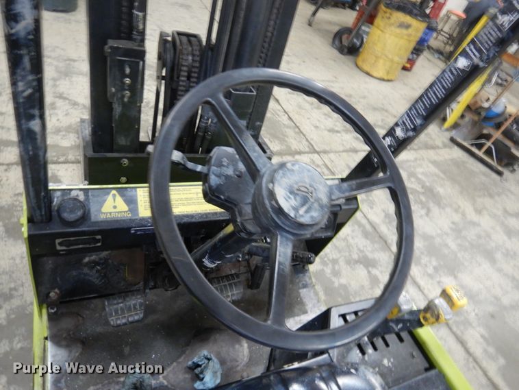 image for item FX9146 Clark GCX15E  forklift