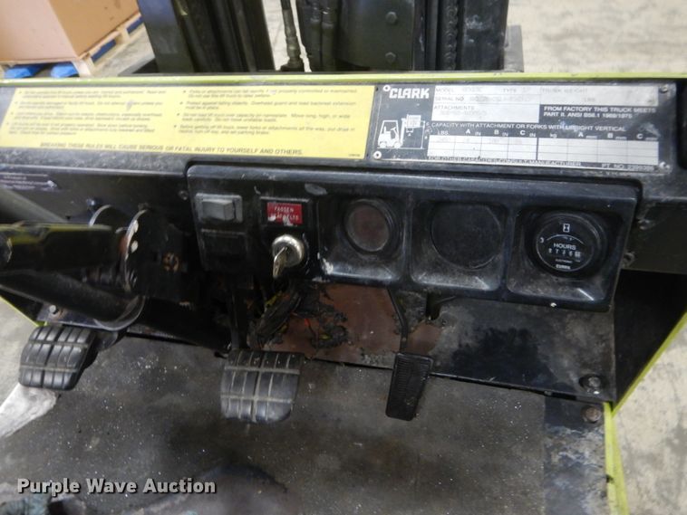 image for item FX9146 Clark GCX15E  forklift