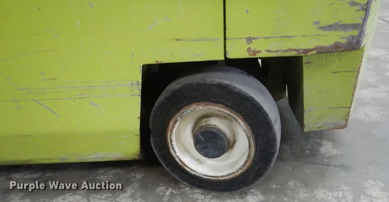 image for item FX9146 Clark GCX15E  forklift