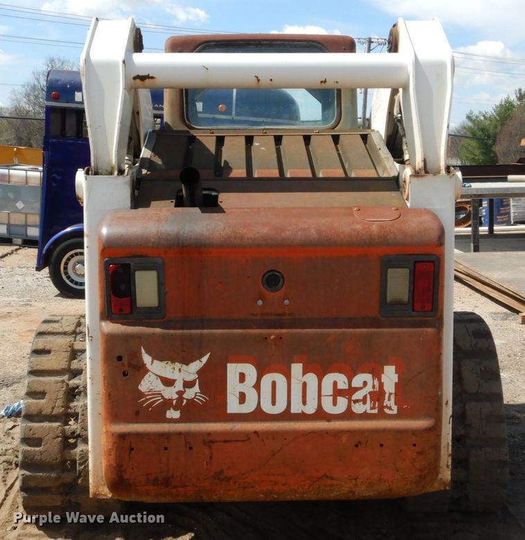 image for item GB9892 2005 Bobcat T300  tracked skid steer loader