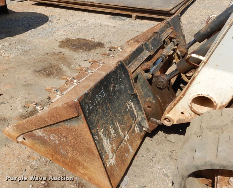 image for item GB9892 2005 Bobcat T300  tracked skid steer loader