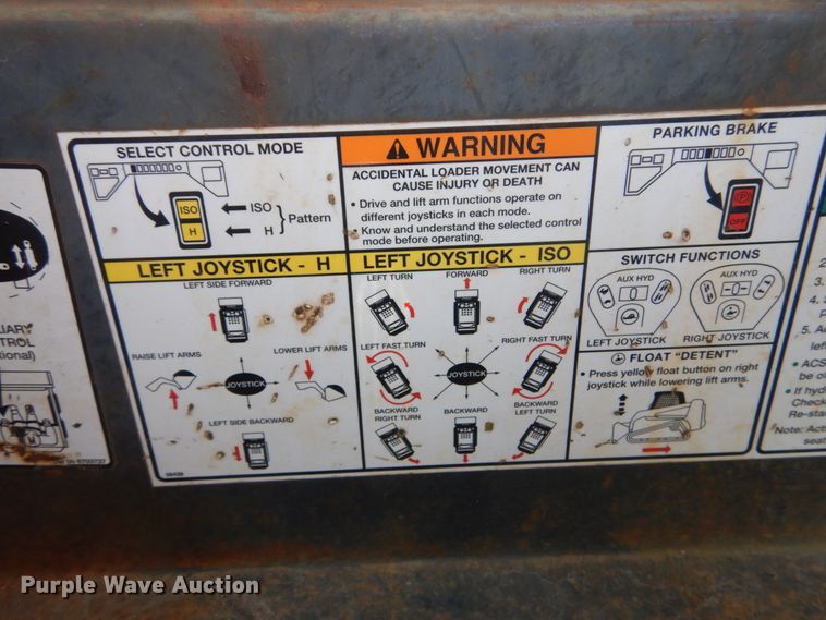 image for item GB9892 2005 Bobcat T300  tracked skid steer loader