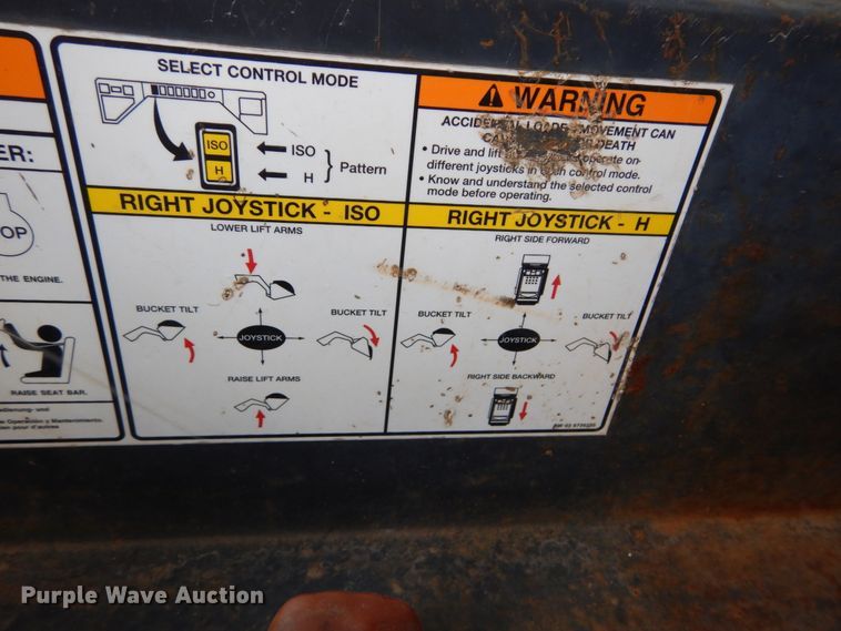 image for item GB9892 2005 Bobcat T300  tracked skid steer loader