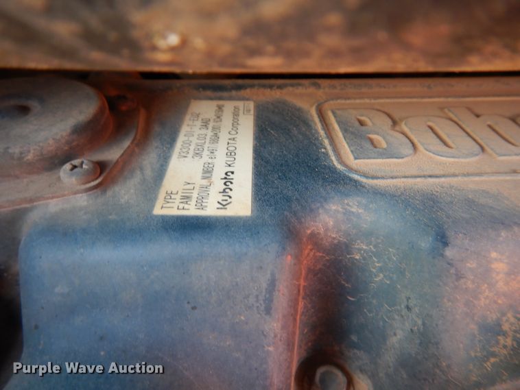 image for item GB9892 2005 Bobcat T300  tracked skid steer loader