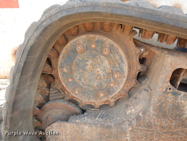 image for item GB9892 2005 Bobcat T300  tracked skid steer loader