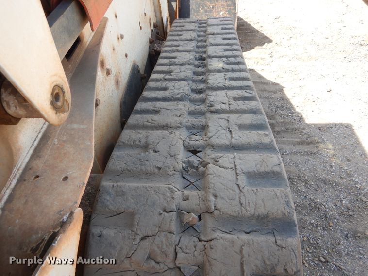 image for item GB9892 2005 Bobcat T300  tracked skid steer loader