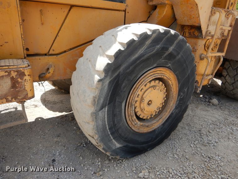image for item GL9727 1984 Caterpillar 966D  wheel loader