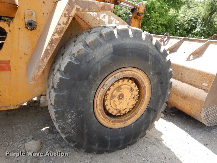 image for item GL9727 1984 Caterpillar 966D  wheel loader