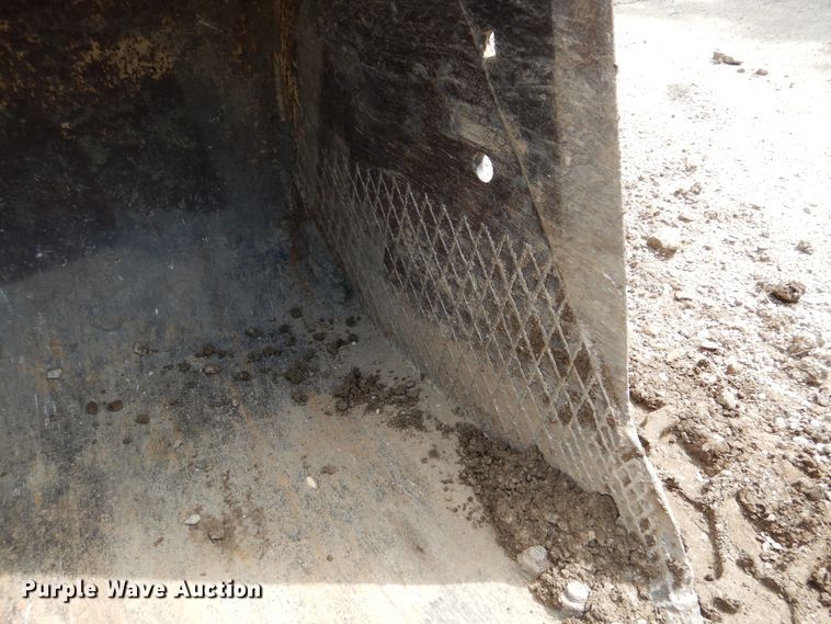 image for item GL9727 1984 Caterpillar 966D  wheel loader