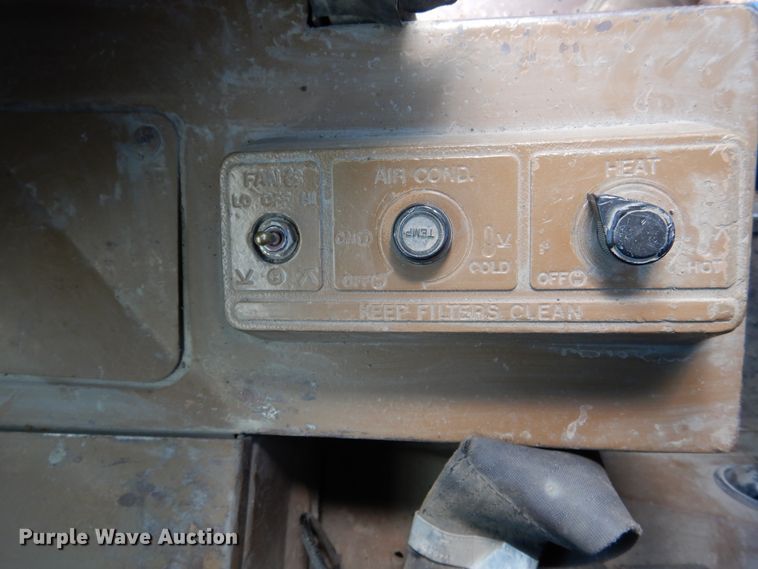 image for item GL9727 1984 Caterpillar 966D  wheel loader