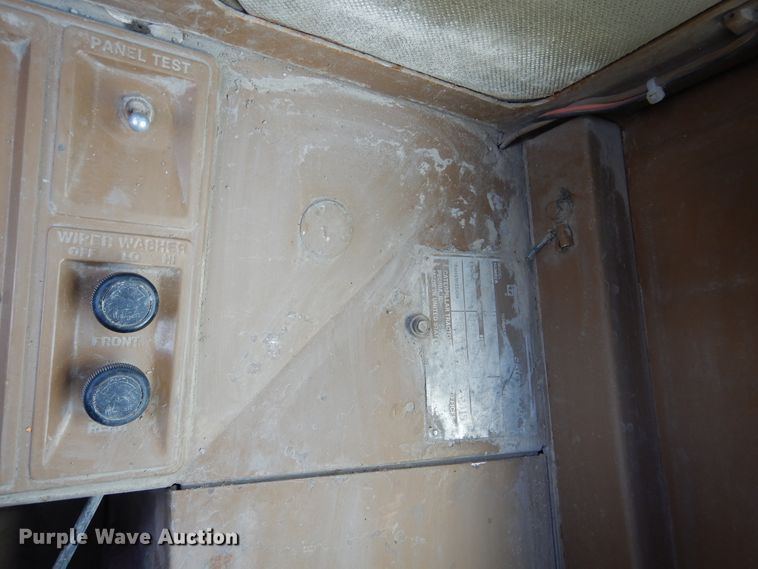 image for item GL9727 1984 Caterpillar 966D  wheel loader