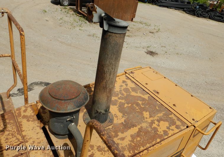 image for item GL9727 1984 Caterpillar 966D  wheel loader