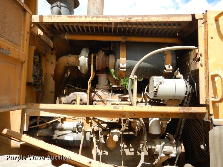 image for item GL9727 1984 Caterpillar 966D  wheel loader