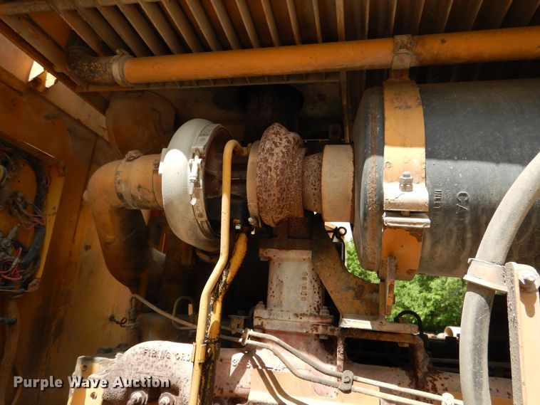 image for item GL9727 1984 Caterpillar 966D  wheel loader