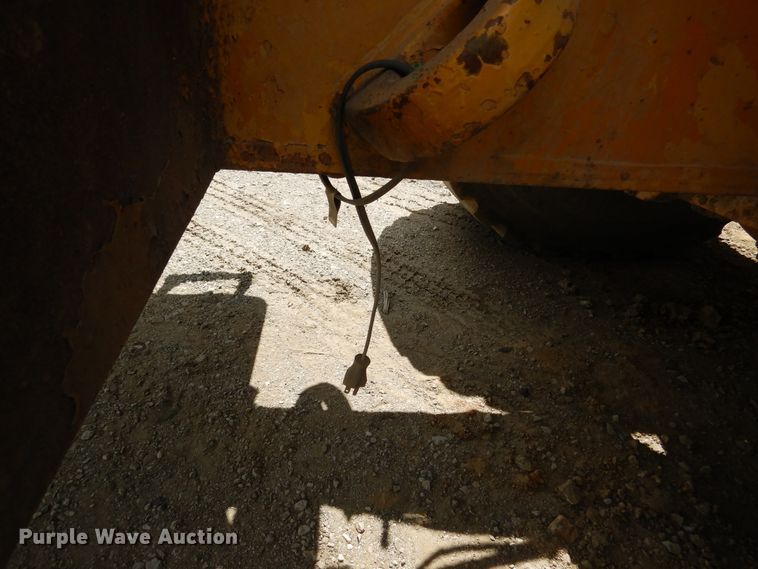 image for item GL9727 1984 Caterpillar 966D  wheel loader