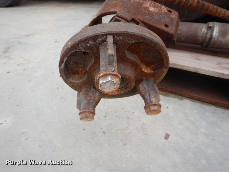 image for item GO9657 Clark 13.1MHR284172 transmission