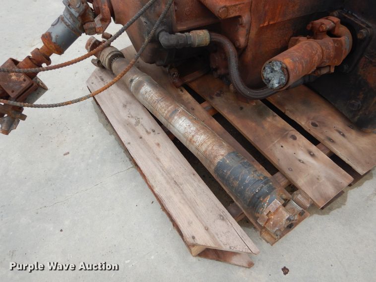 image for item GO9657 Clark 13.1MHR284172 transmission