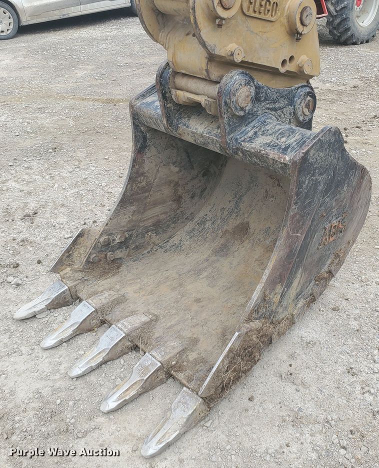 image for item GU9972 2018 Caterpillar 315F L excavator