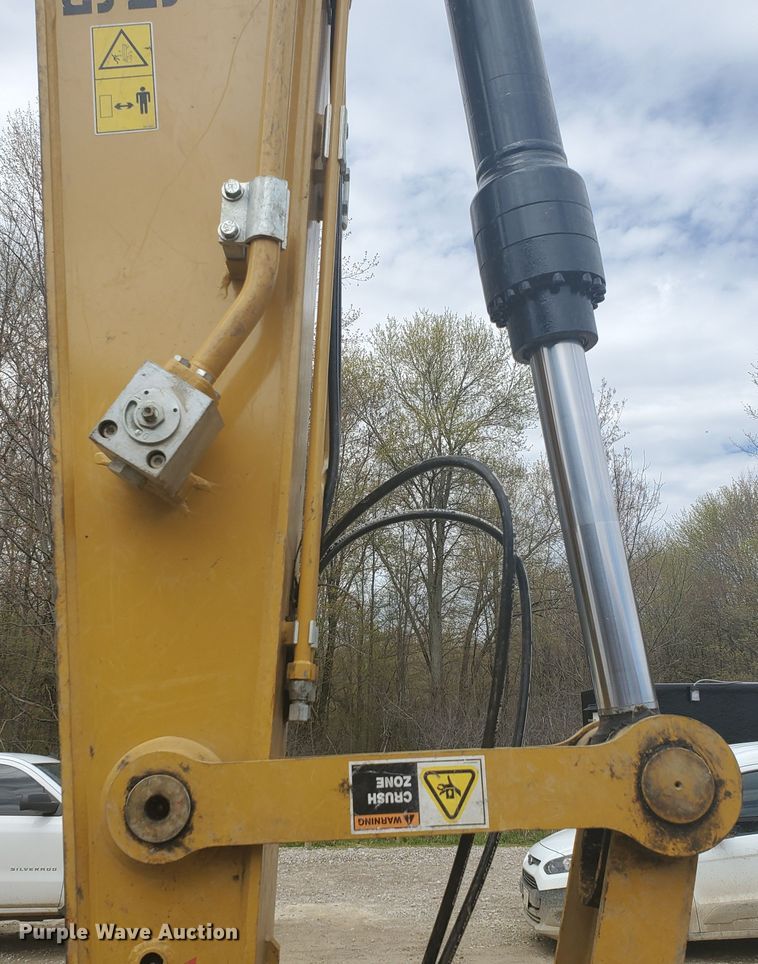 image for item GU9972 2018 Caterpillar 315F L excavator