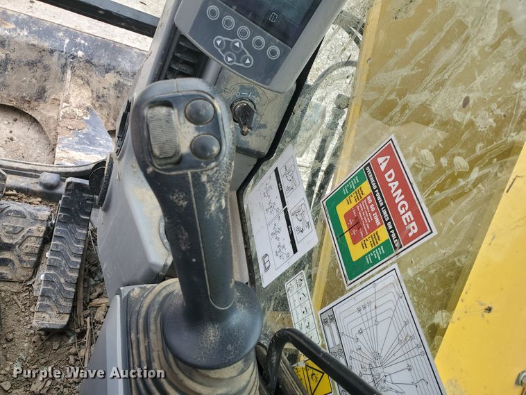 image for item GU9972 2018 Caterpillar 315F L excavator