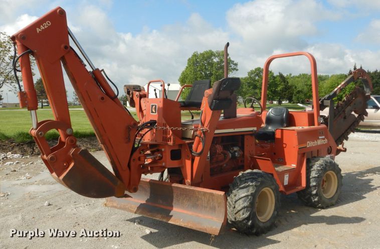image for item GU9982 1996 Ditch Witch 5110  trencher