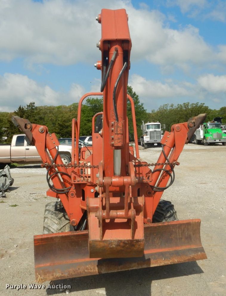 image for item GU9982 1996 Ditch Witch 5110  trencher