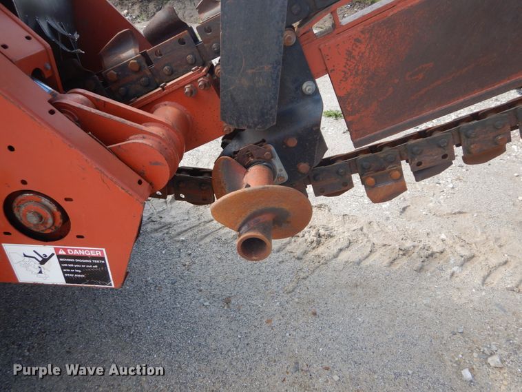 image for item GU9982 1996 Ditch Witch 5110  trencher
