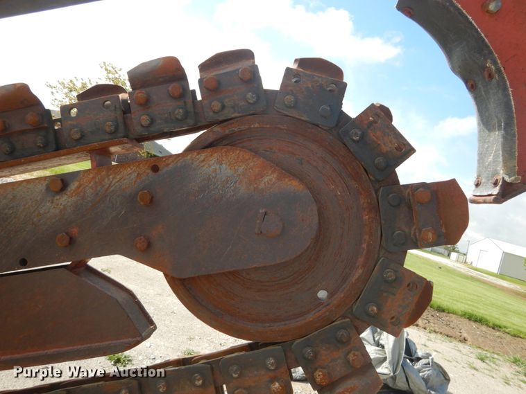 image for item GU9982 1996 Ditch Witch 5110  trencher