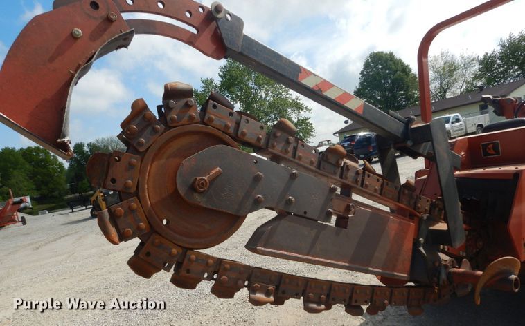 image for item GU9982 1996 Ditch Witch 5110  trencher