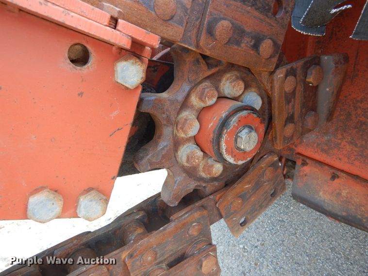 image for item GU9982 1996 Ditch Witch 5110  trencher