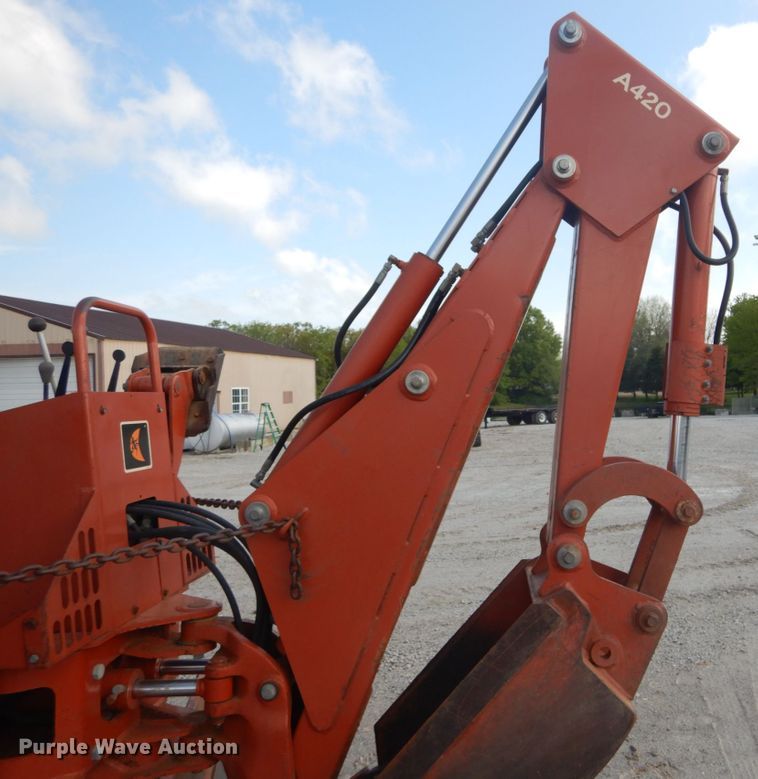 image for item GU9982 1996 Ditch Witch 5110  trencher