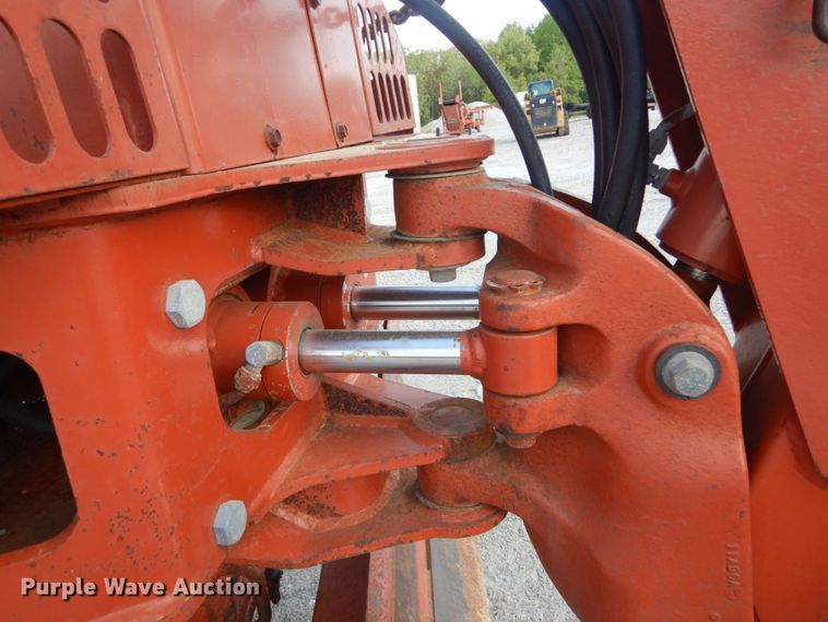 image for item GU9982 1996 Ditch Witch 5110  trencher
