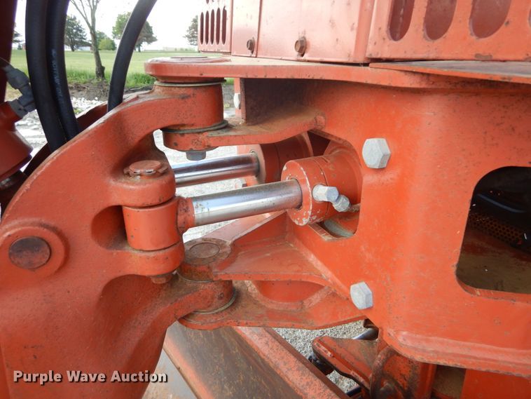 image for item GU9982 1996 Ditch Witch 5110  trencher