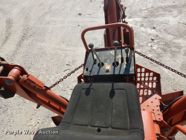 image for item GU9982 1996 Ditch Witch 5110  trencher