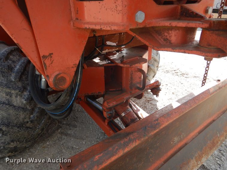 image for item GU9982 1996 Ditch Witch 5110  trencher
