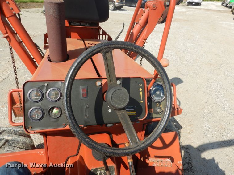 image for item GU9982 1996 Ditch Witch 5110  trencher