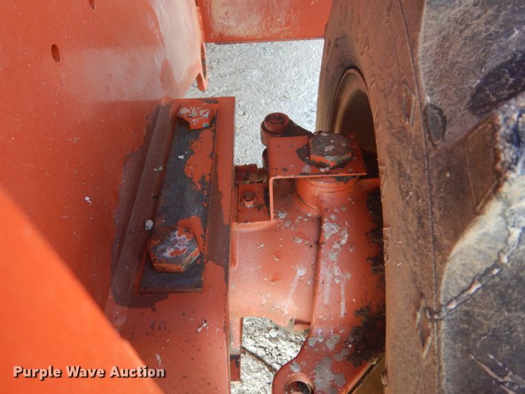 image for item GU9982 1996 Ditch Witch 5110  trencher