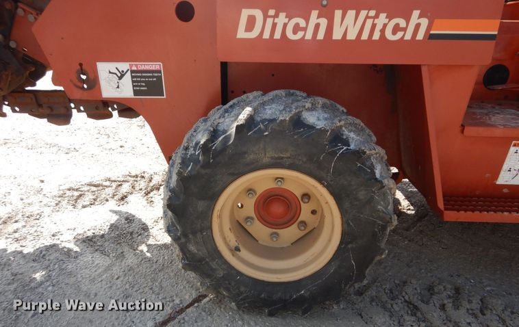 image for item GU9982 1996 Ditch Witch 5110  trencher