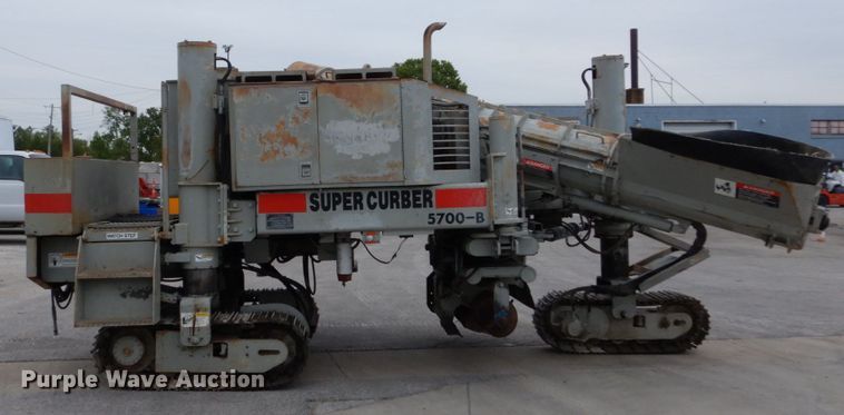 image for item GU9989 Power Curbers 5700B curb machine