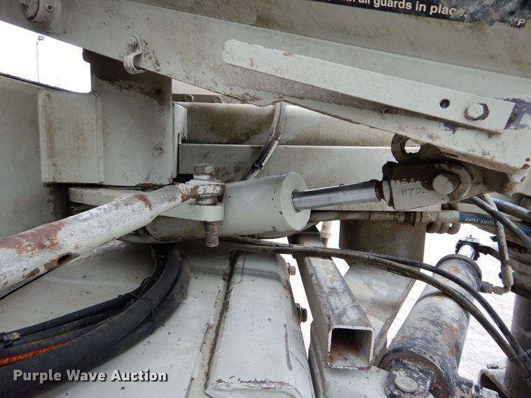 image for item GU9989 Power Curbers 5700B curb machine