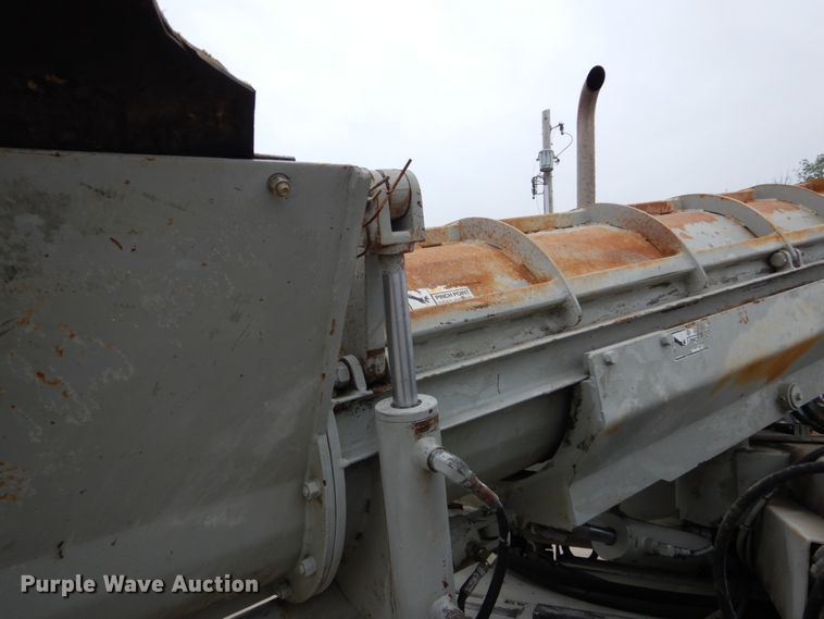 image for item GU9989 Power Curbers 5700B curb machine