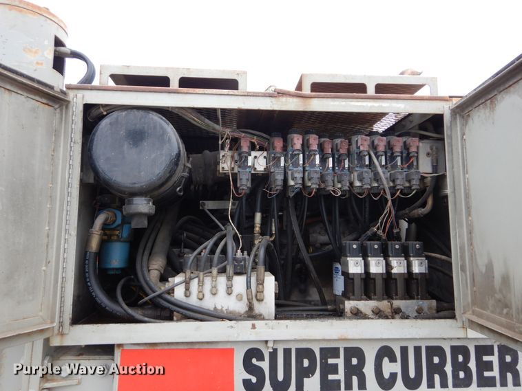 image for item GU9989 Power Curbers 5700B curb machine