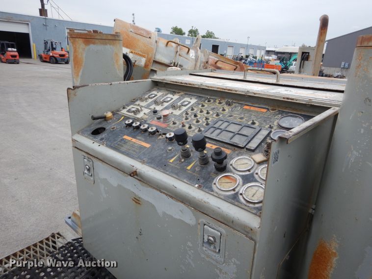 image for item GU9989 Power Curbers 5700B curb machine