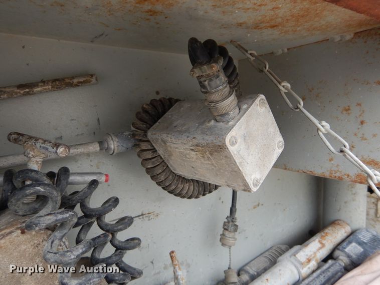 image for item GU9989 Power Curbers 5700B curb machine